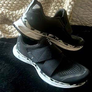 Time cycle shoes